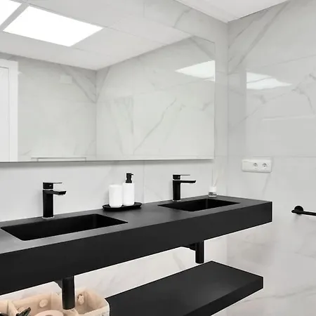 Apartamento En Primera Linea De Golf Con Piscina - Los Cartujanos 4 2 B 아파트 *