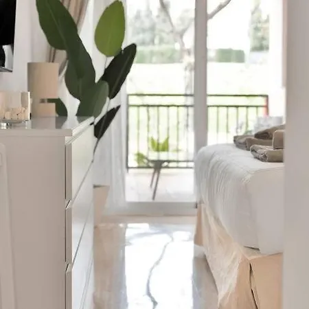 Apartamento En Primera Linea De Golf Con Piscina - Los Cartujanos 4 2 B * Marbella